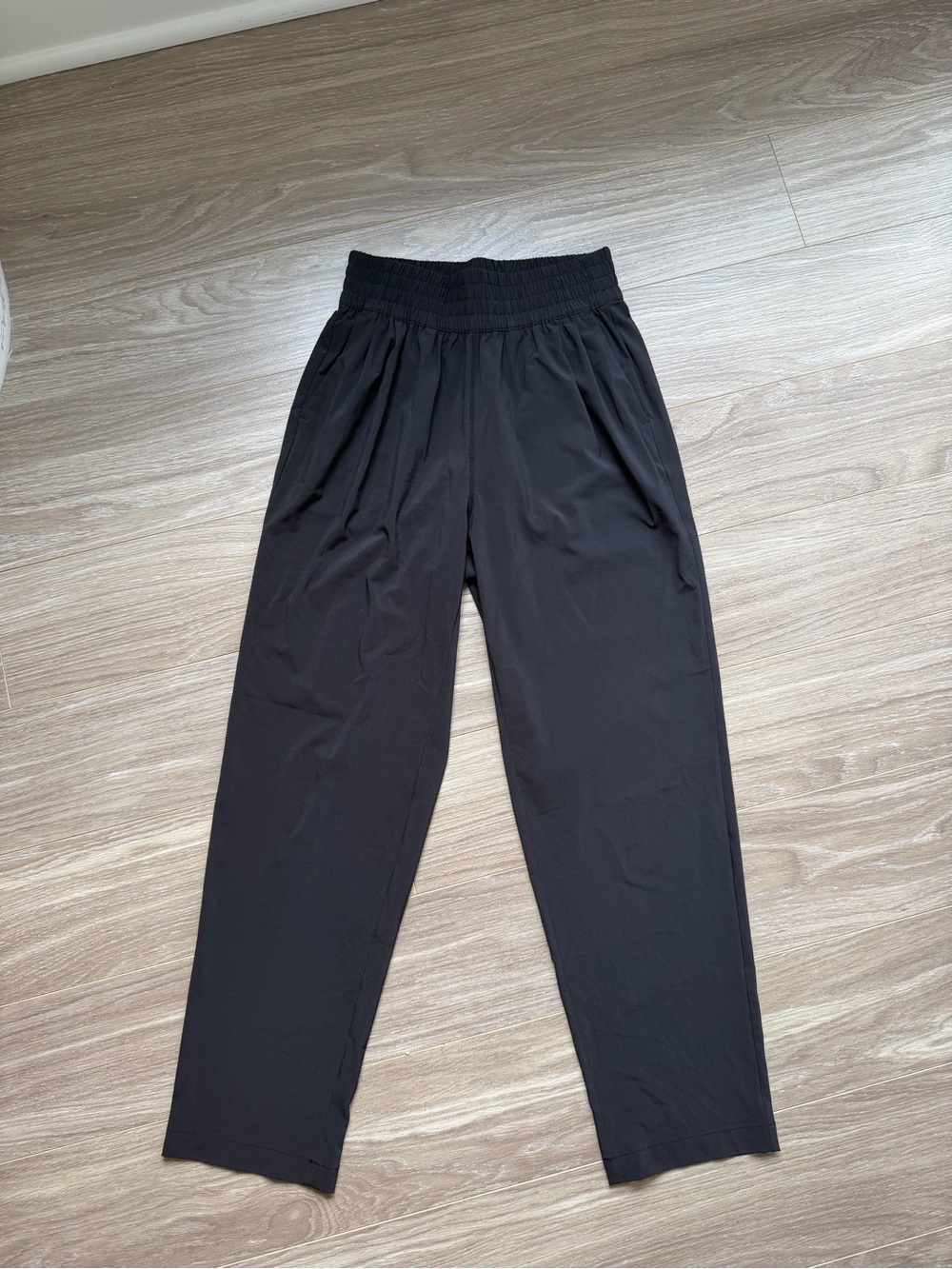 Vuori Women’s Villa Ankle Pant in Black Sz XS EUC - Picture 2 of 6